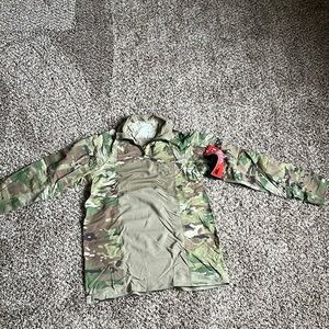 Medium Multicam Combat Shirt